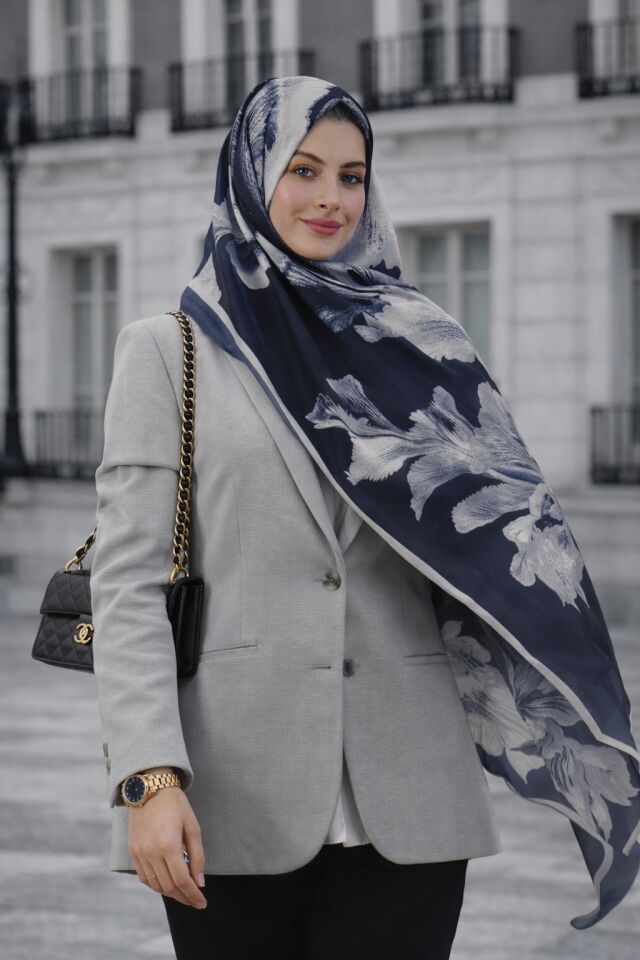 Fırça Çiçek Desenli Şal