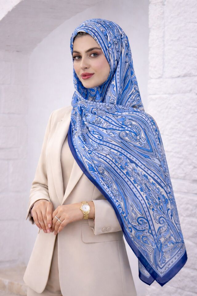 Enerjik Desenli Zarif Şal