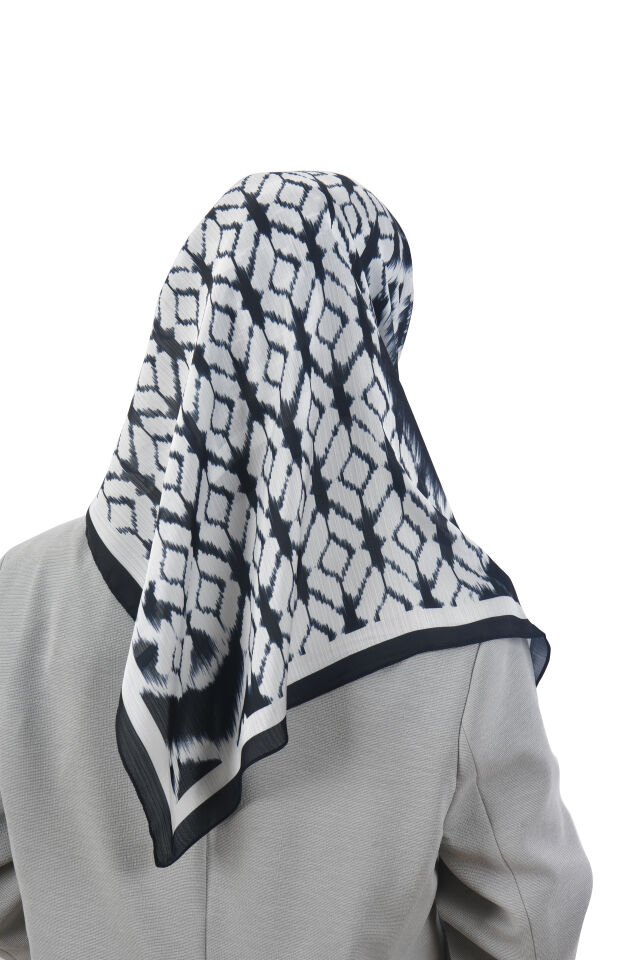 Siyah-Beyaz Modern Desenli Eşarp