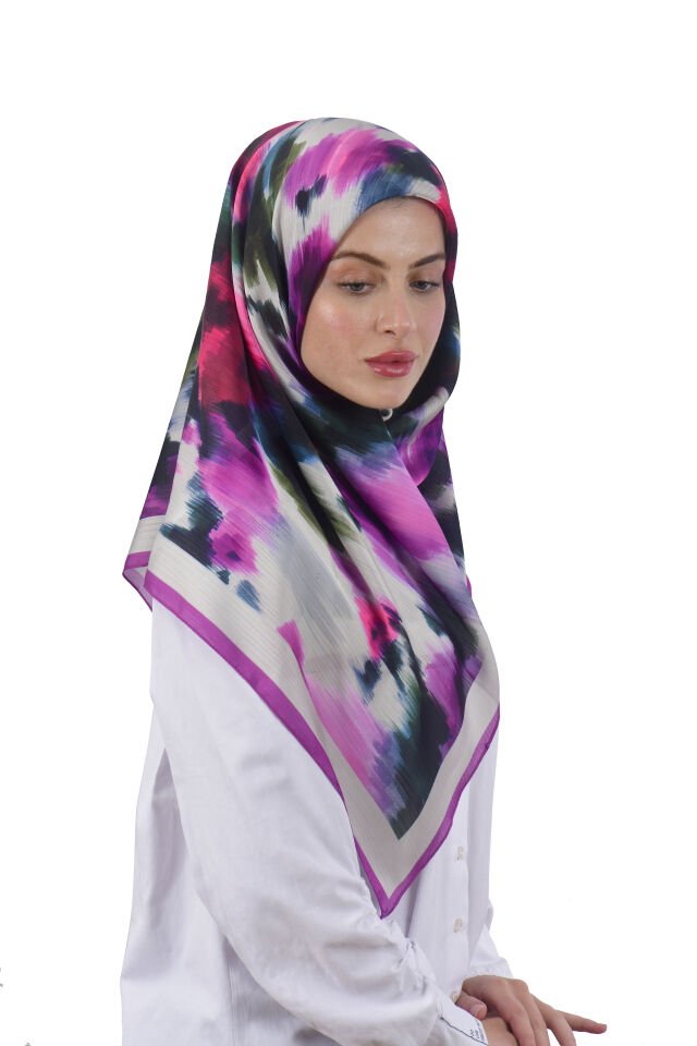 Enerjik Tonlarda Sanatsal Eşarp