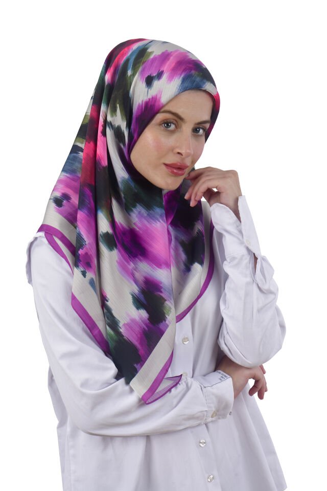 Enerjik Tonlarda Sanatsal Eşarp