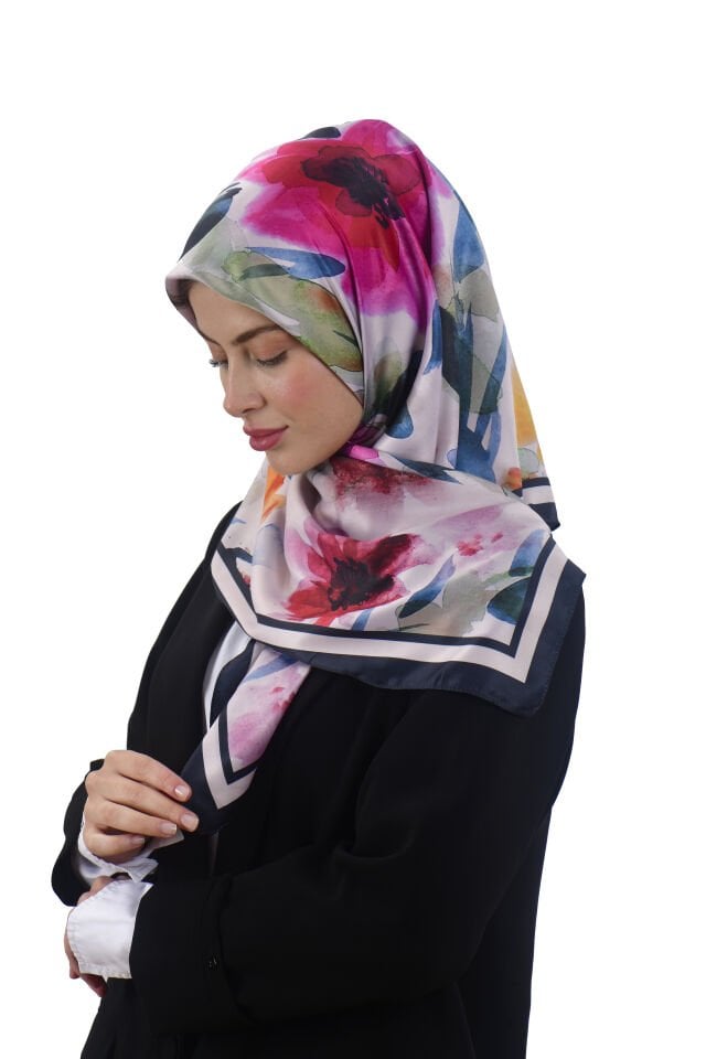 Soft Pembe Zeminde Sanatsal Çiçekli Eşarp