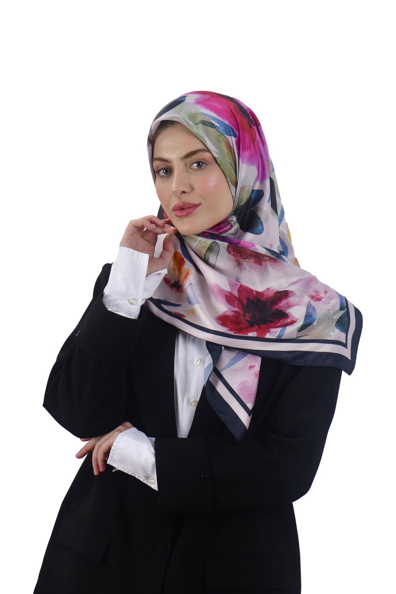 Soft Pembe Zeminde Sanatsal Çiçekli Eşarp