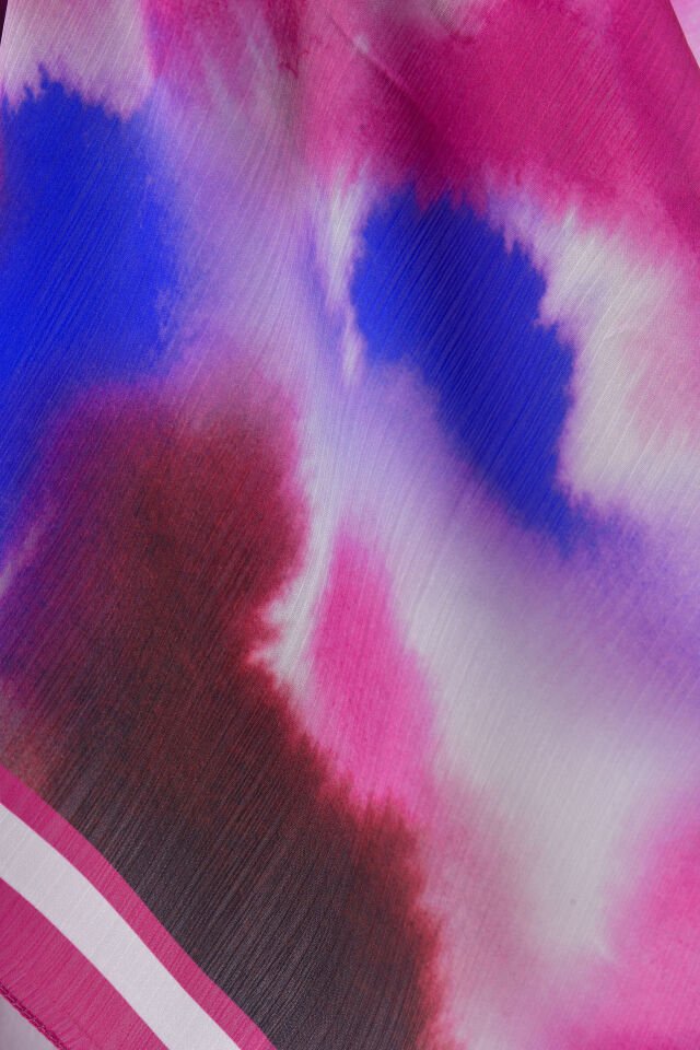 Sanatsal Desenli Fuşya Bordürlü Eşarp