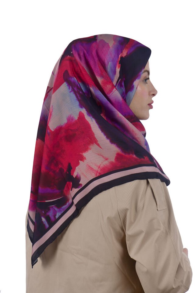 Canlı Tonlarda Çiçek Desenli Eşarp