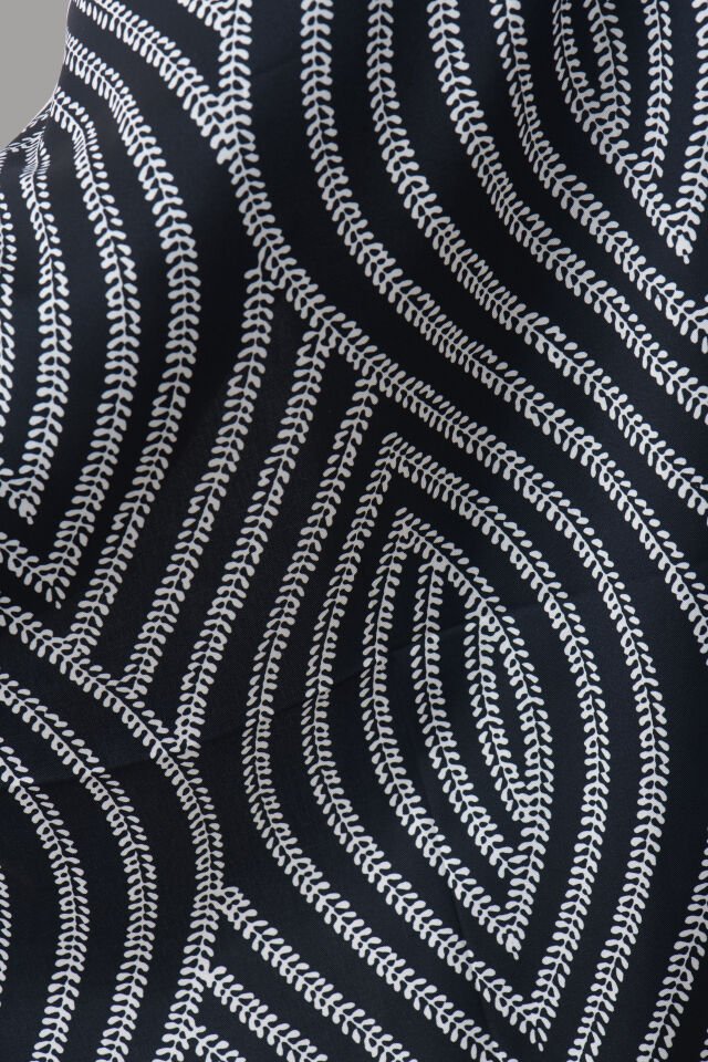 Zarif Siyah Geometrik Desen Şal