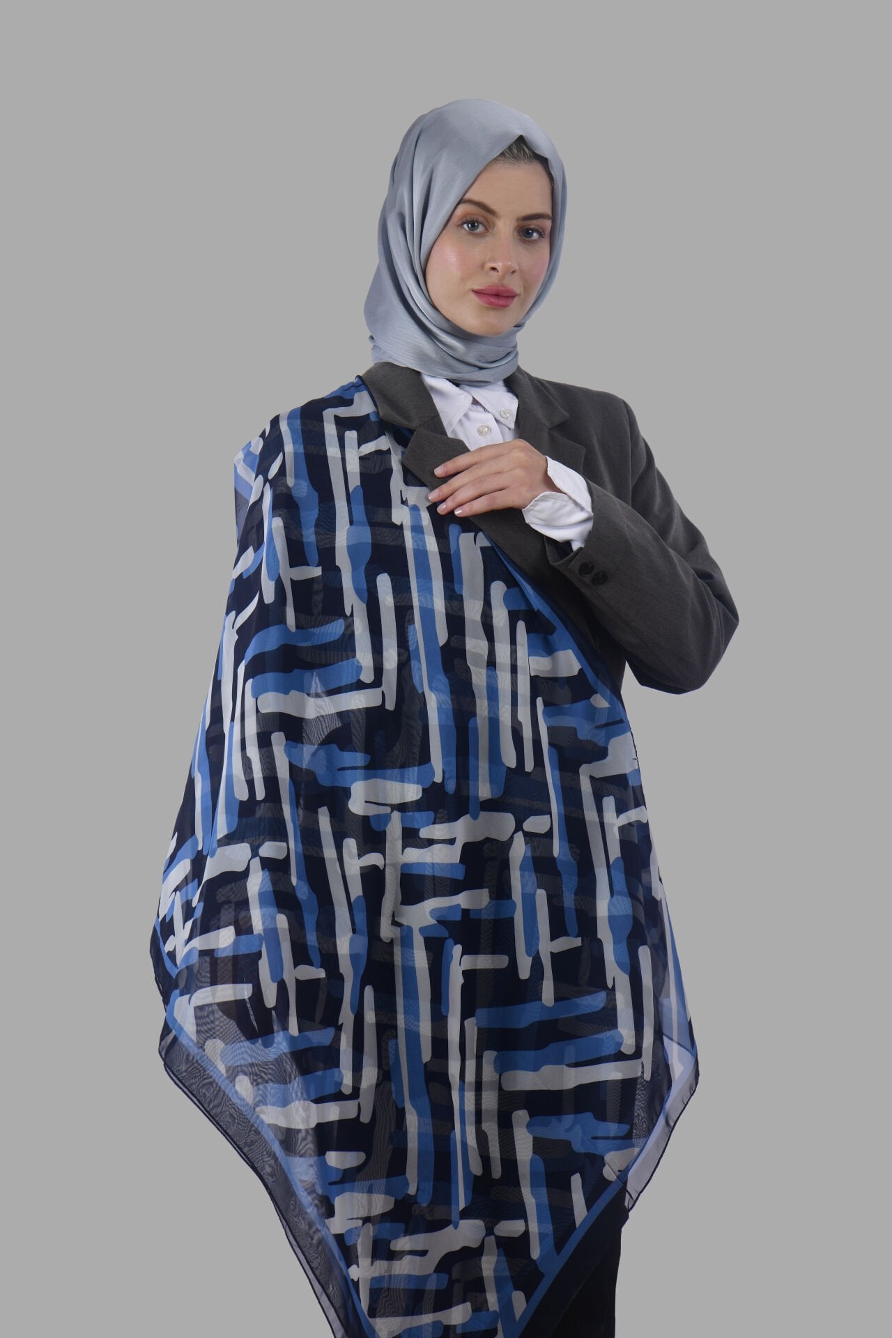 Soyut Çizgi Desenli Soft Şal