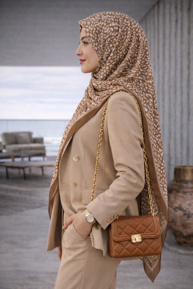 Kahve Tonlarında Desenli Şal