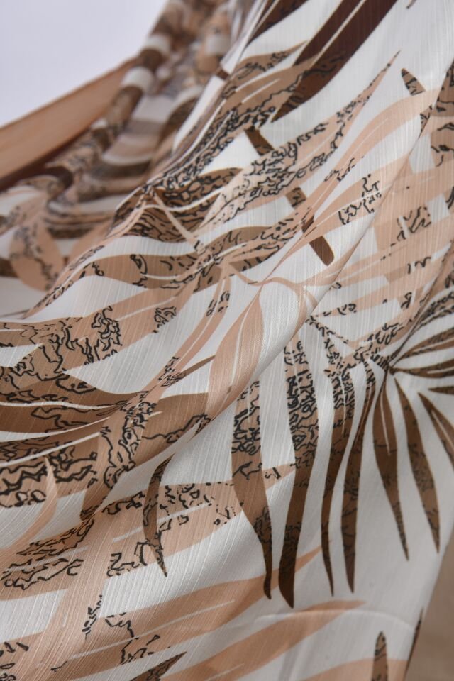 Doğal Tonlarda Yaprak Desenli Şal